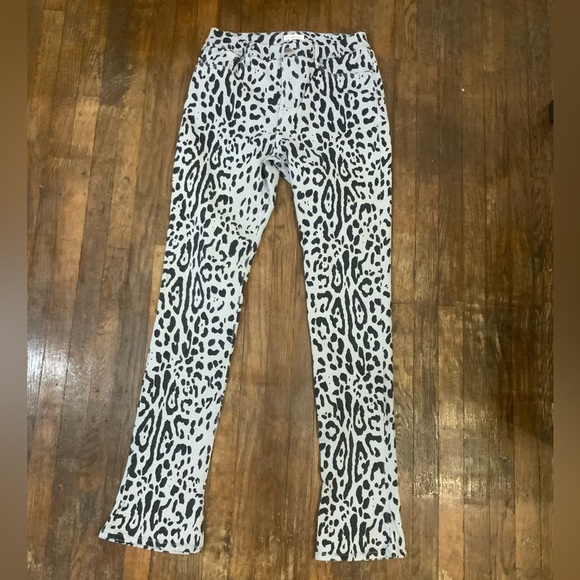 Good American Black and Gray Animal Print Jeans - Picture 4 of 10